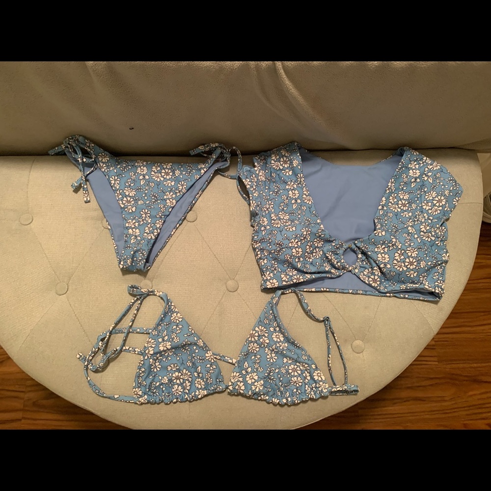 Large 3 piece set from zaful. Blue flower print
